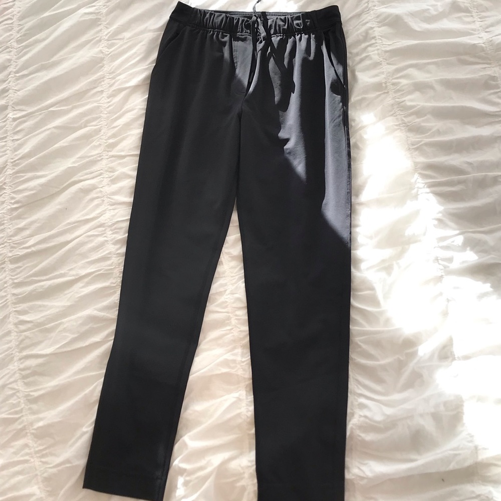 LULULEMON BLACK JOGGERS